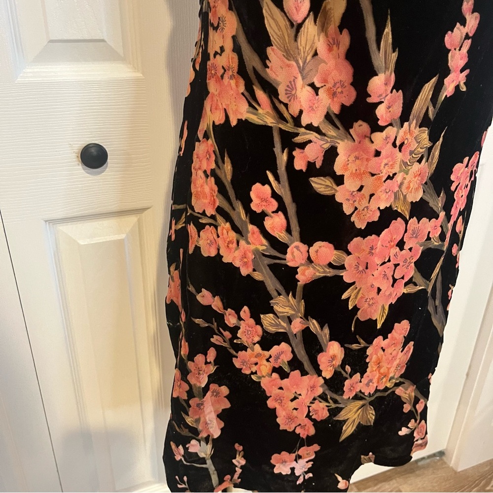 Polly, Black and pink  crushed Velvet Floral Black Dress, Size 12 AU/ 8 US - Picture 6 of 12